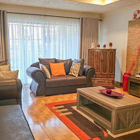 Grey Oak Holiday House Bulawayo Εξωτερικό φωτογραφία
