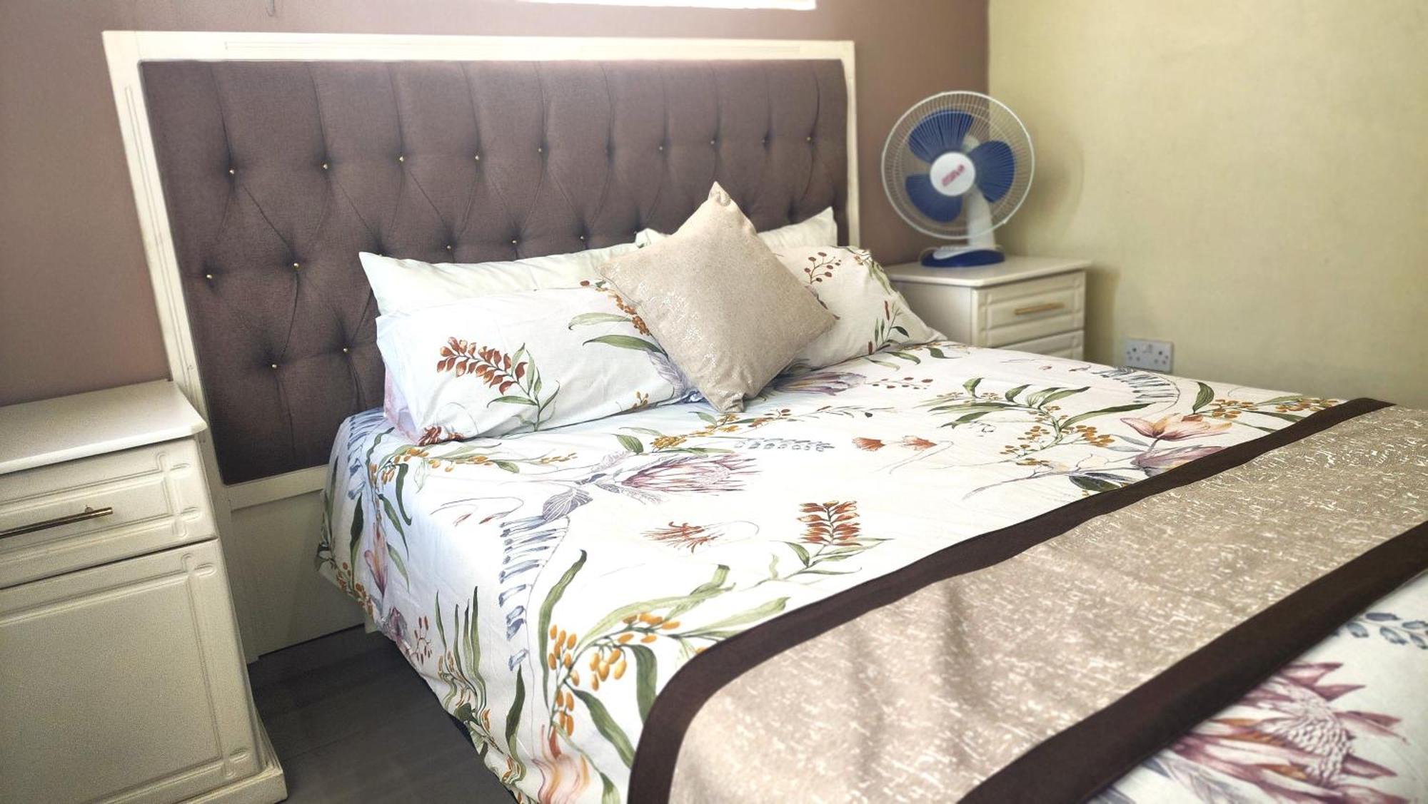 Grey Oak Holiday House Bulawayo Εξωτερικό φωτογραφία