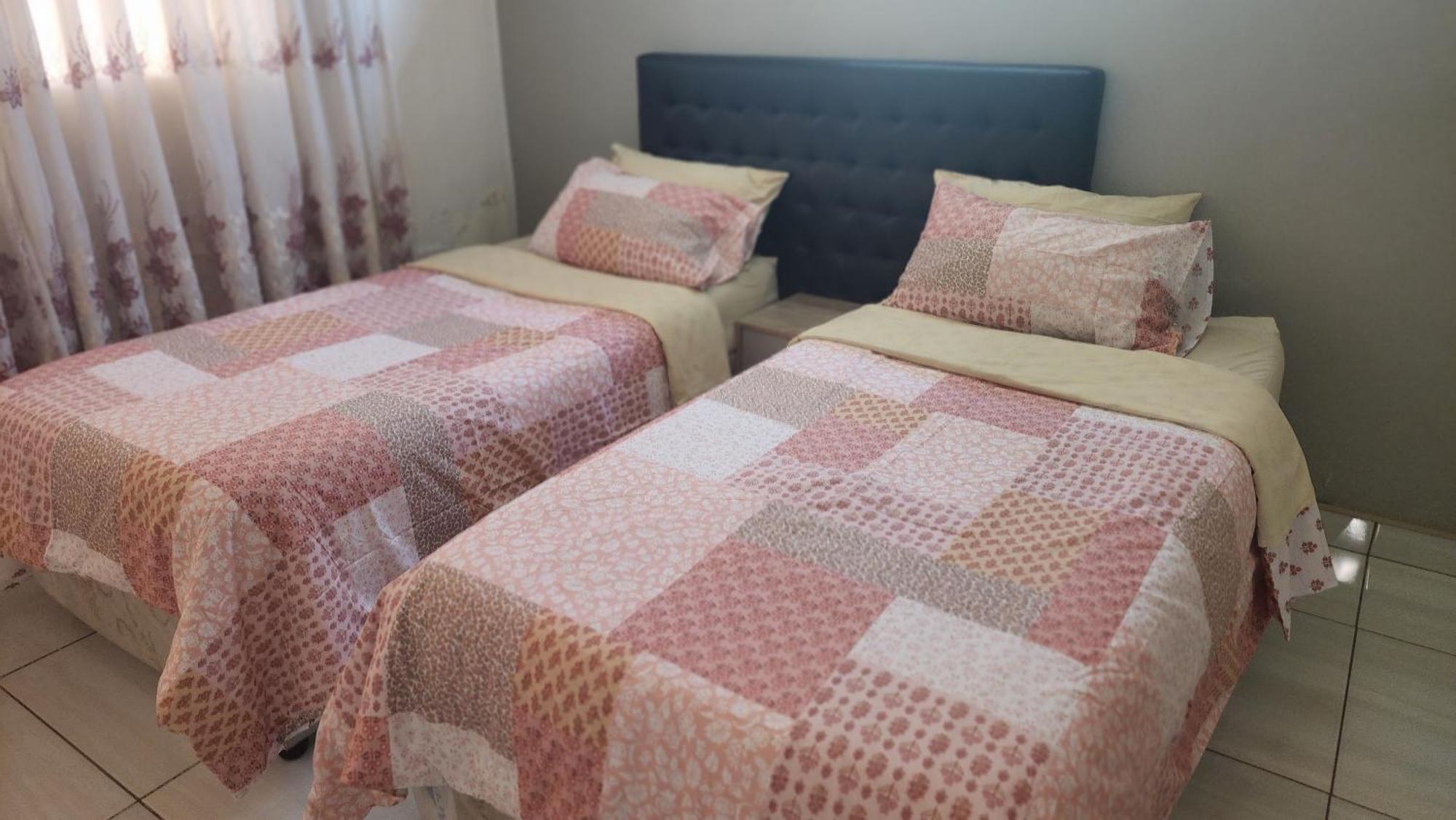 Grey Oak Holiday House Bulawayo Εξωτερικό φωτογραφία