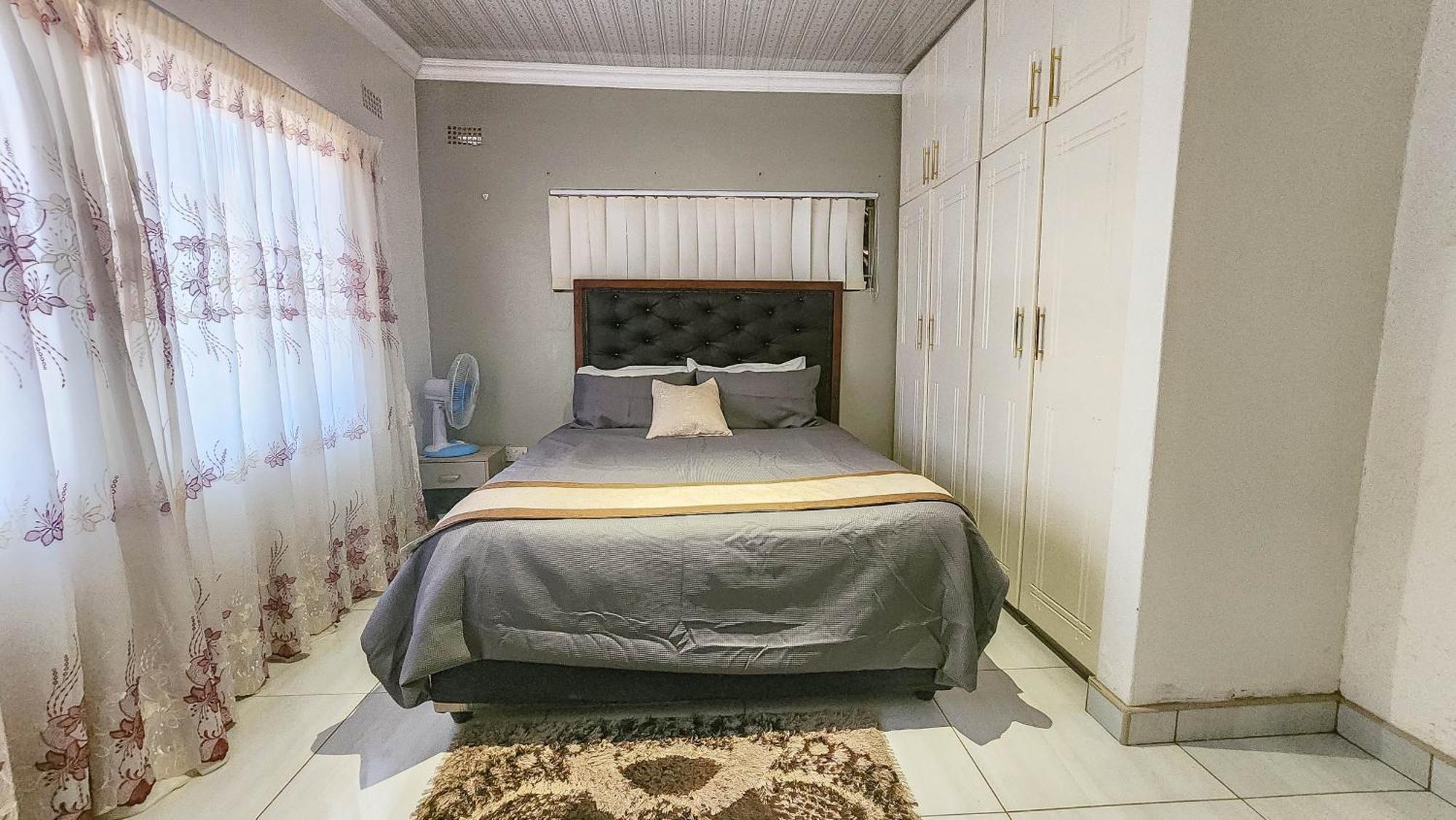 Grey Oak Holiday House Bulawayo Εξωτερικό φωτογραφία
