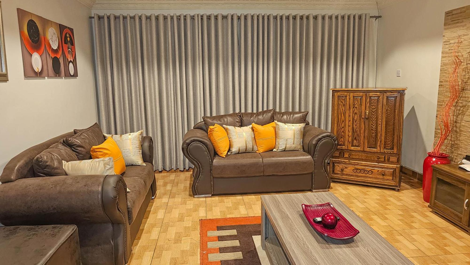 Grey Oak Holiday House Bulawayo Εξωτερικό φωτογραφία