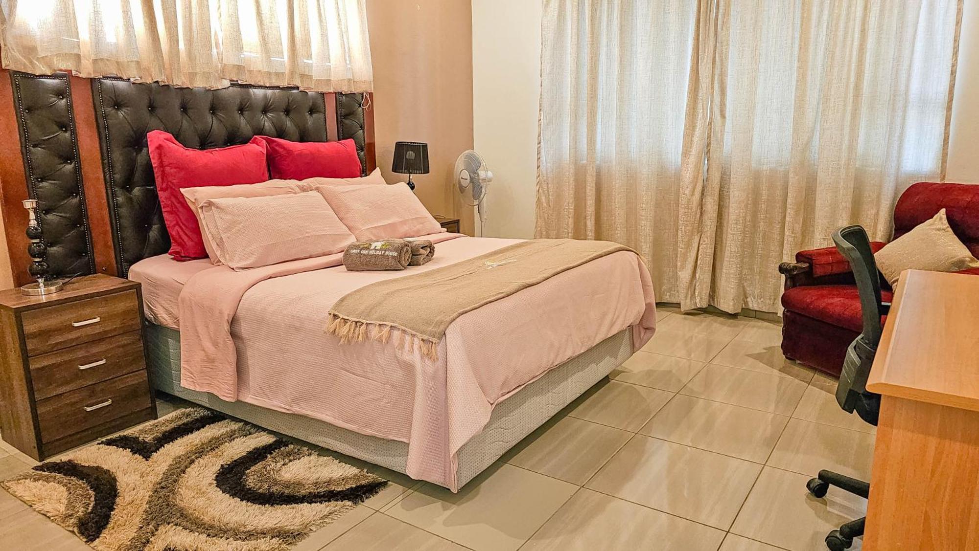 Grey Oak Holiday House Bulawayo Εξωτερικό φωτογραφία