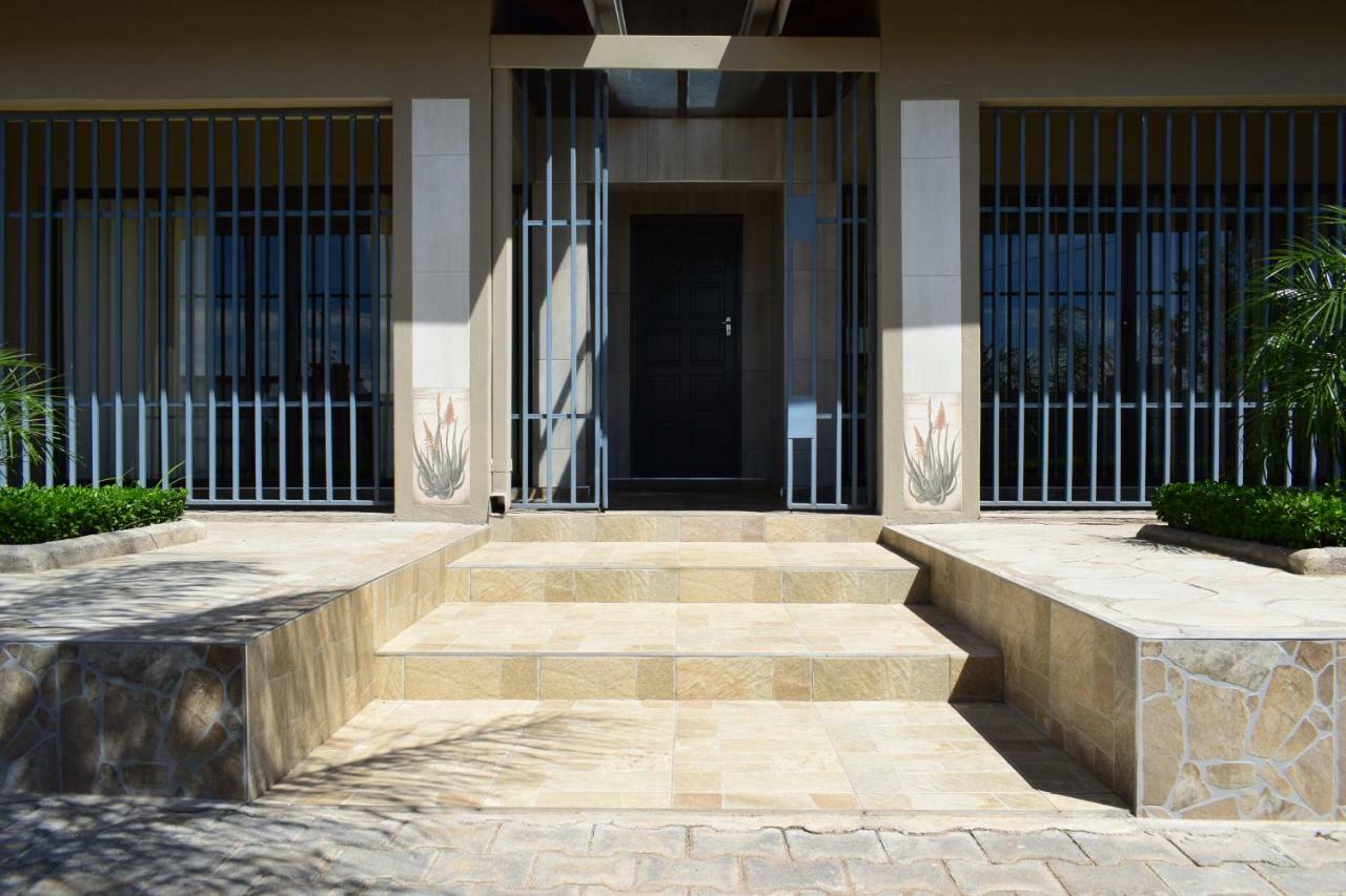 Grey Oak Holiday House Bulawayo Εξωτερικό φωτογραφία