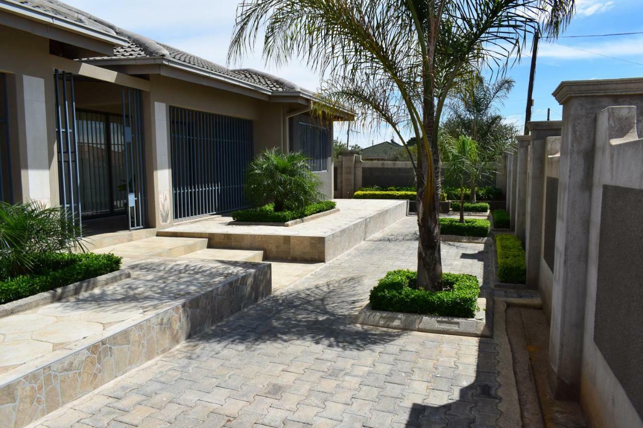 Grey Oak Holiday House Bulawayo Εξωτερικό φωτογραφία