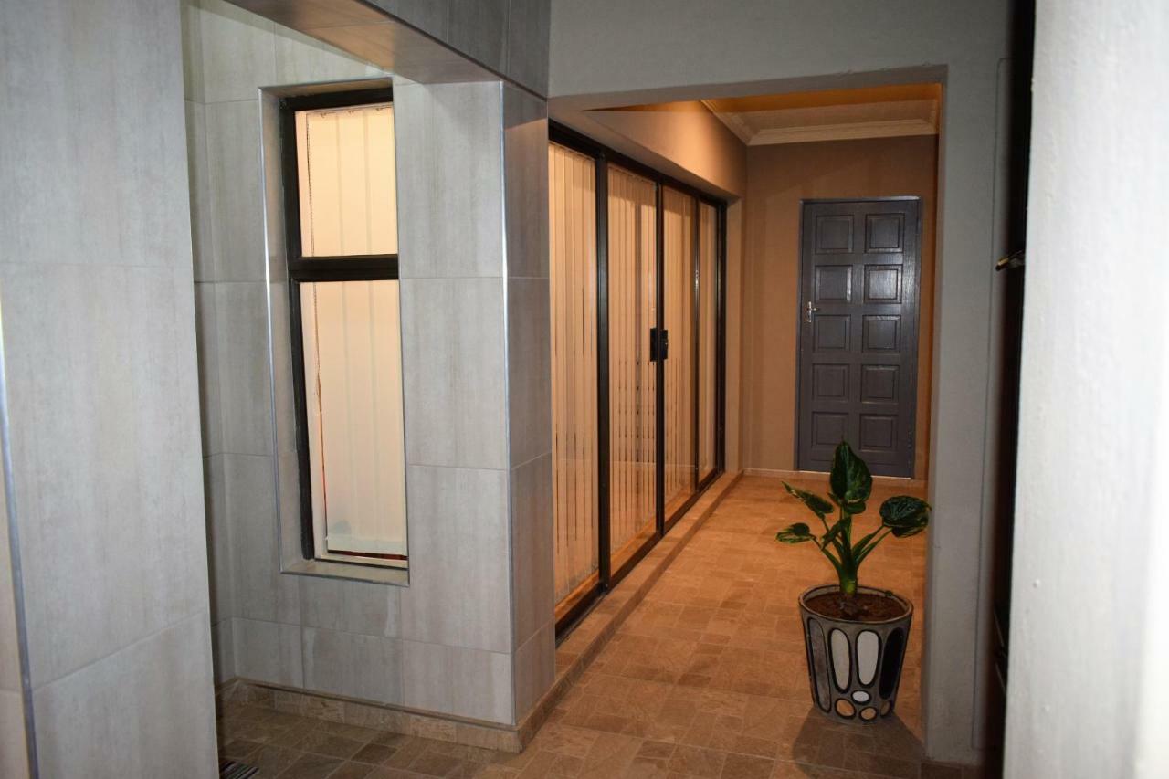 Grey Oak Holiday House Bulawayo Εξωτερικό φωτογραφία