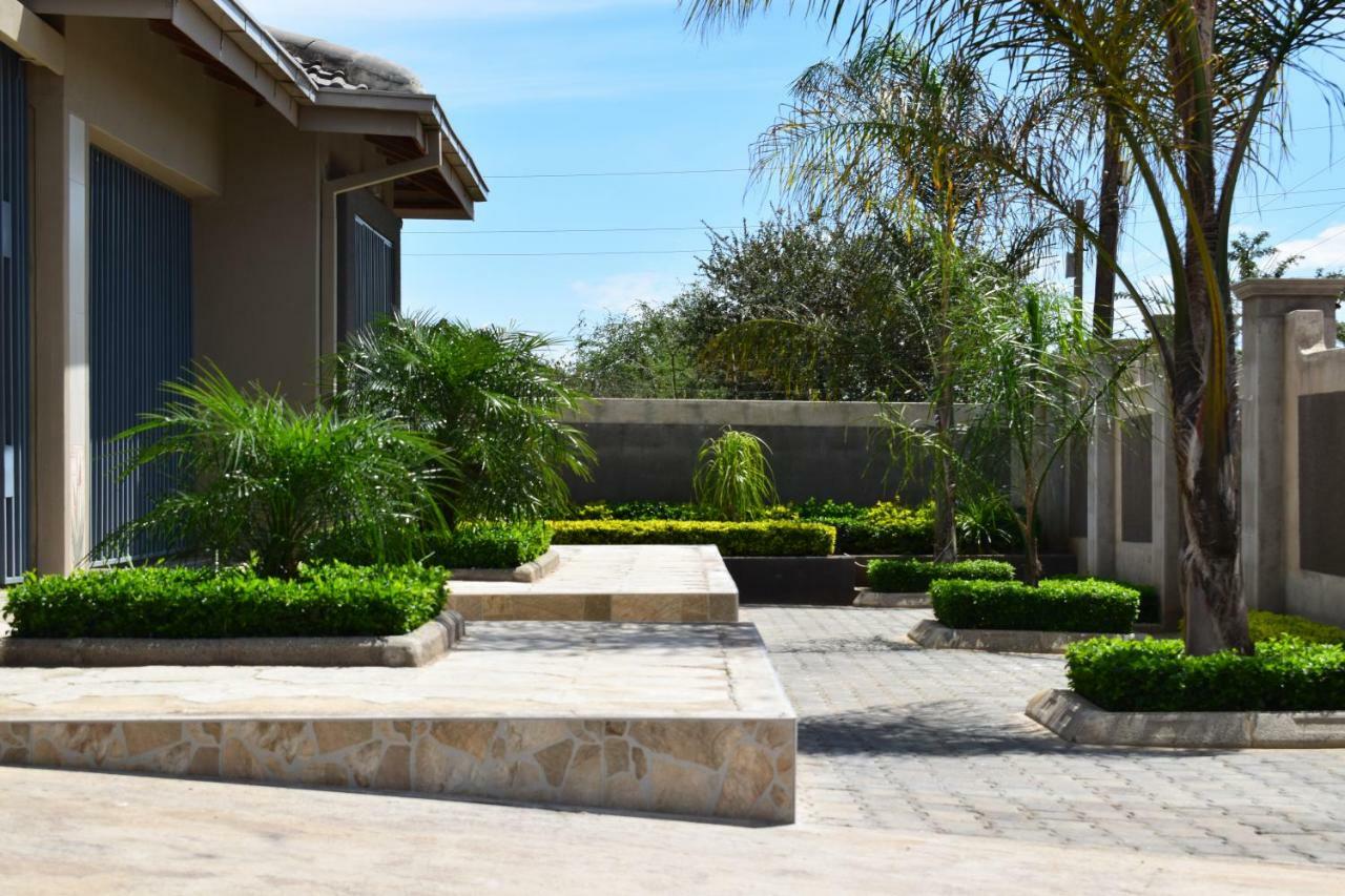 Grey Oak Holiday House Bulawayo Εξωτερικό φωτογραφία