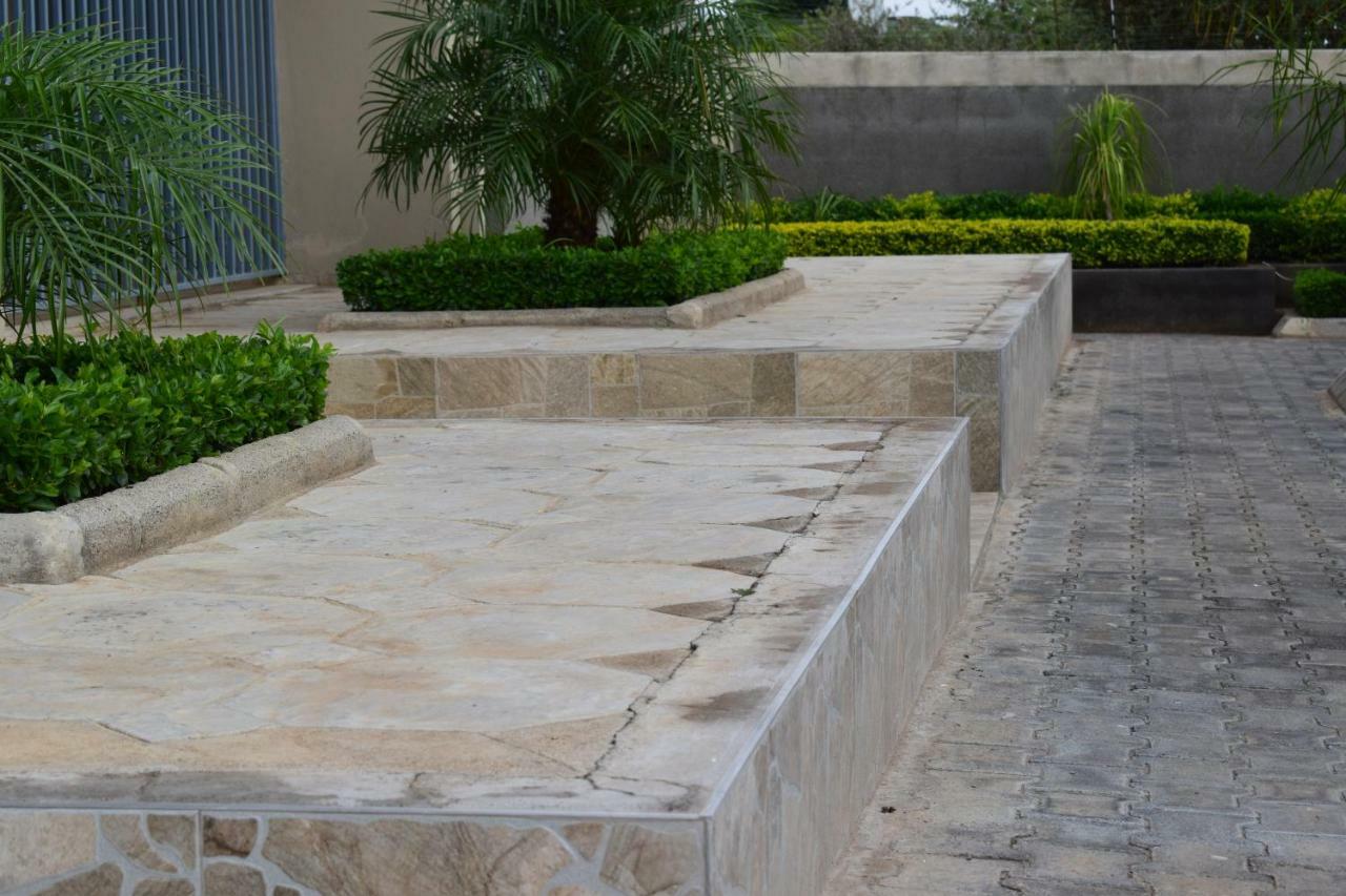 Grey Oak Holiday House Bulawayo Εξωτερικό φωτογραφία
